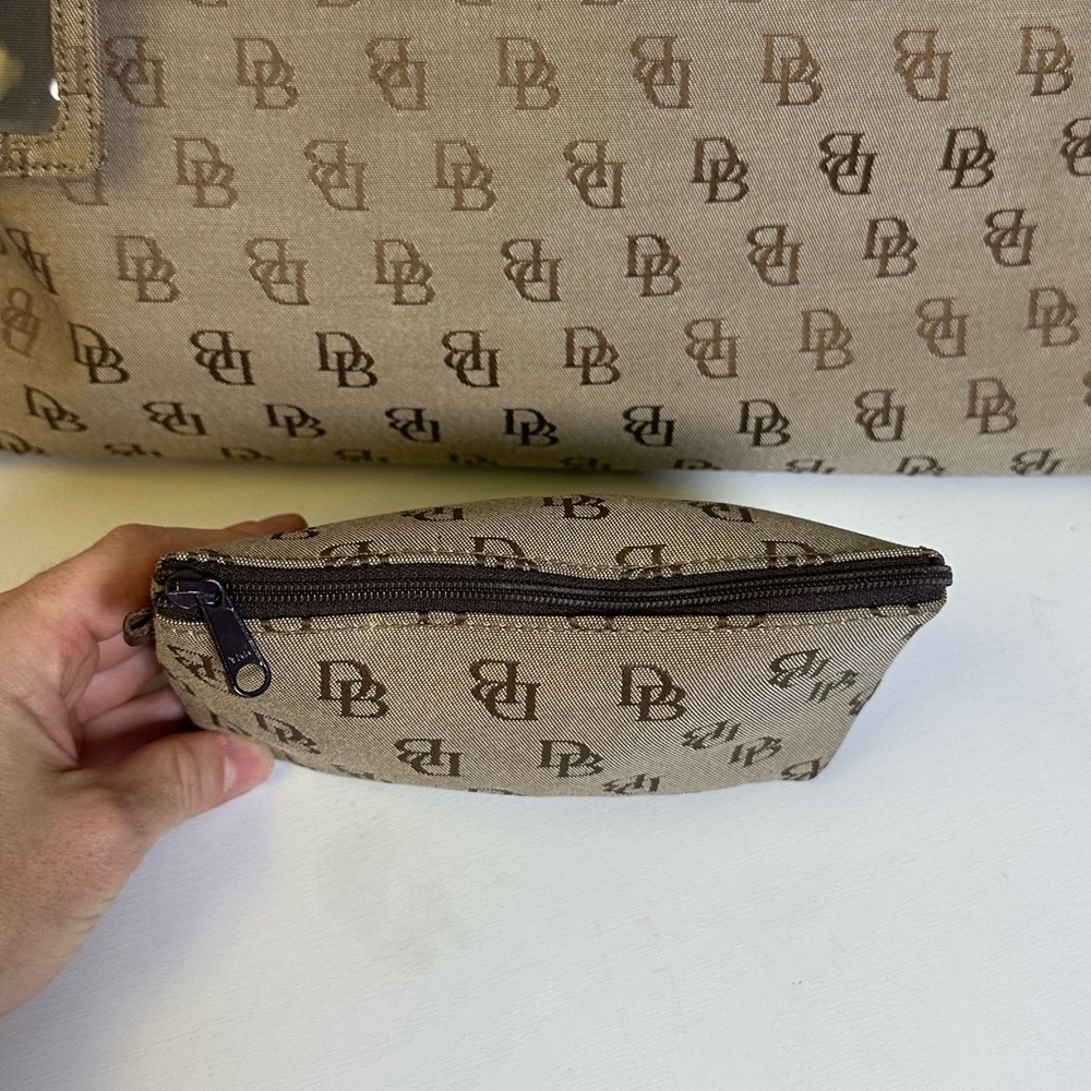 Vintage Dooney & Bourke Anniversary Signature Medium Tote with Leather Trim - Picture 5 of 16